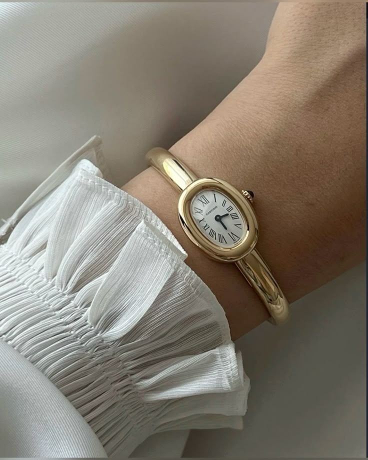 MTL090 - CARTIER Stylish Metal Strap Watch for Women