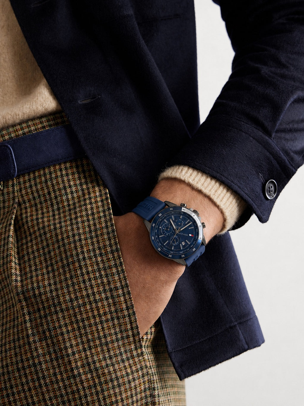 RBR011 - Tommy Hilfiger Rubber Strap Watch Modern Style For Men