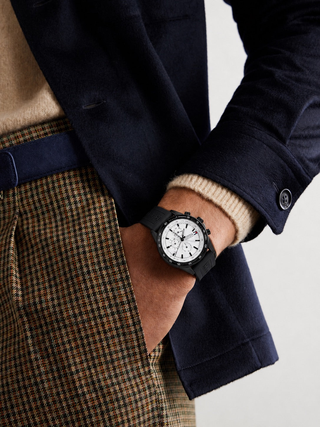 RBR011 - Tommy Hilfiger Rubber Strap Watch Modern Style For Men